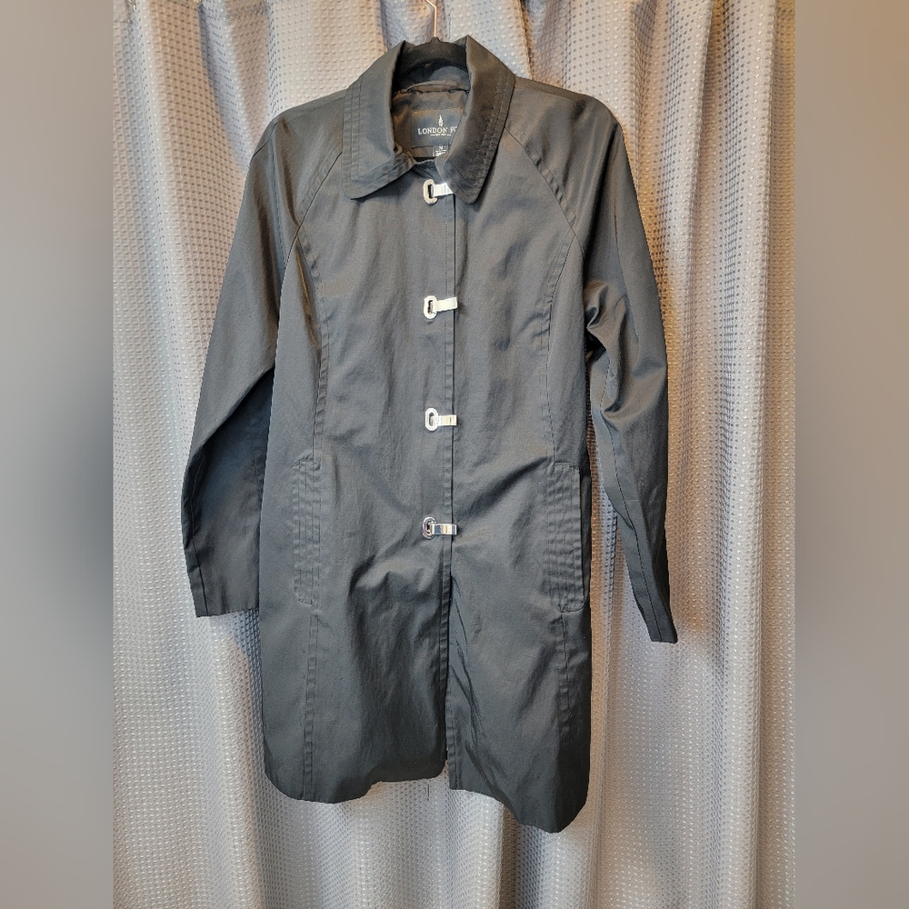 London Fog Clasp Front Water Resistant Trenchcoat Size M